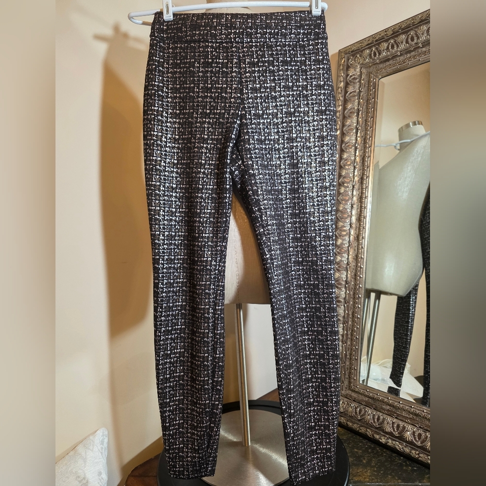 New York & Company Black Straight Leg Pants w/ Silver & Gold Accent. Sz XS.  ECU